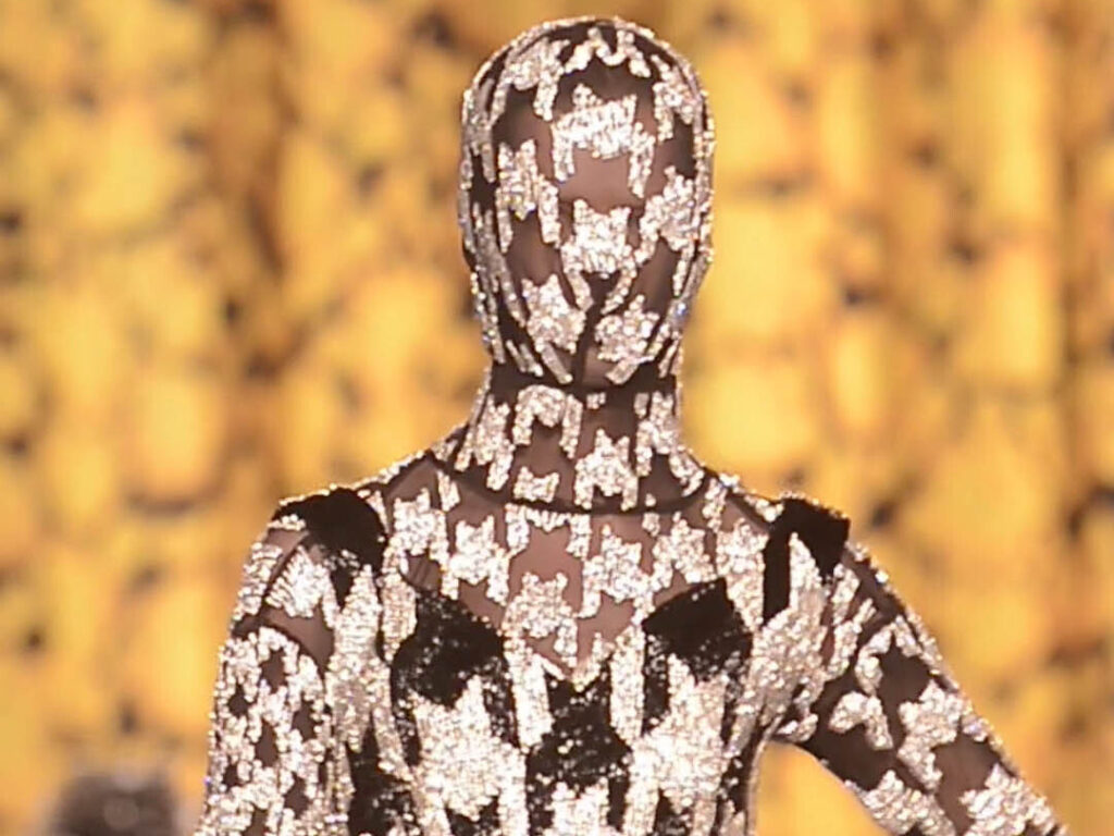 Colgate fashion header mobile